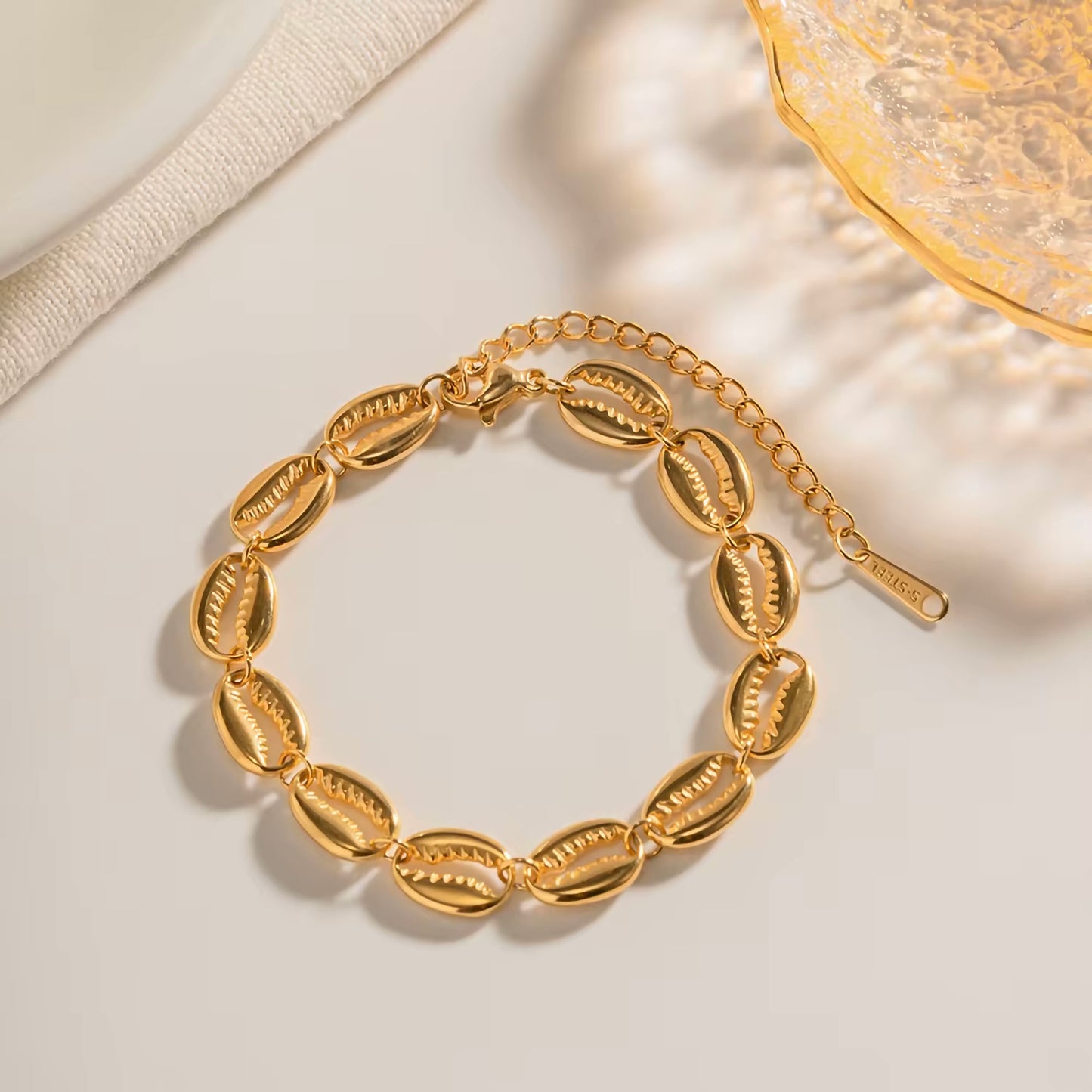 Coris Bracelet
