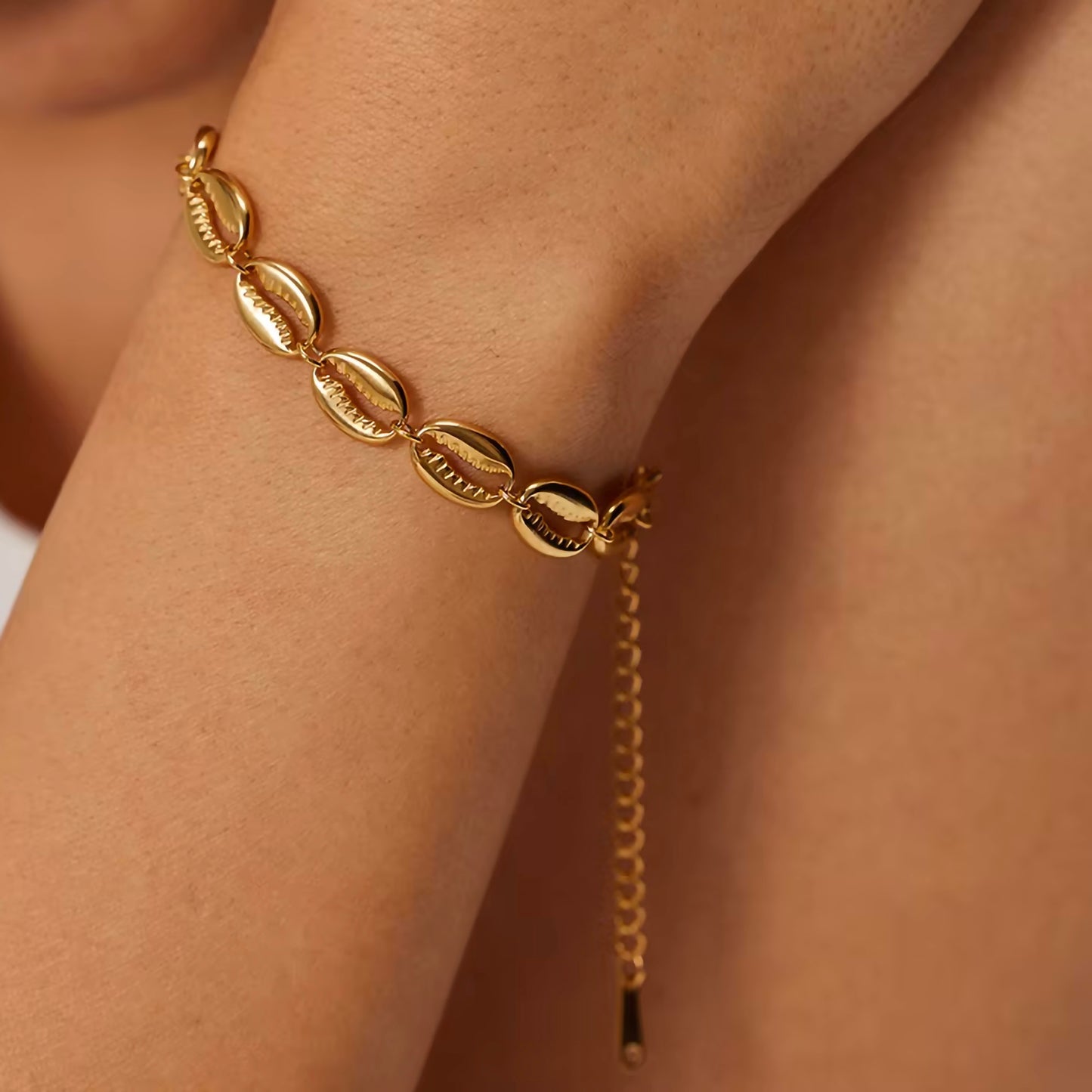 Coris Bracelet