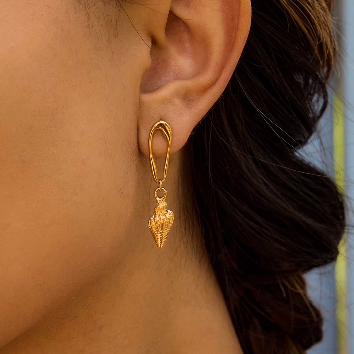 Ria Earrings